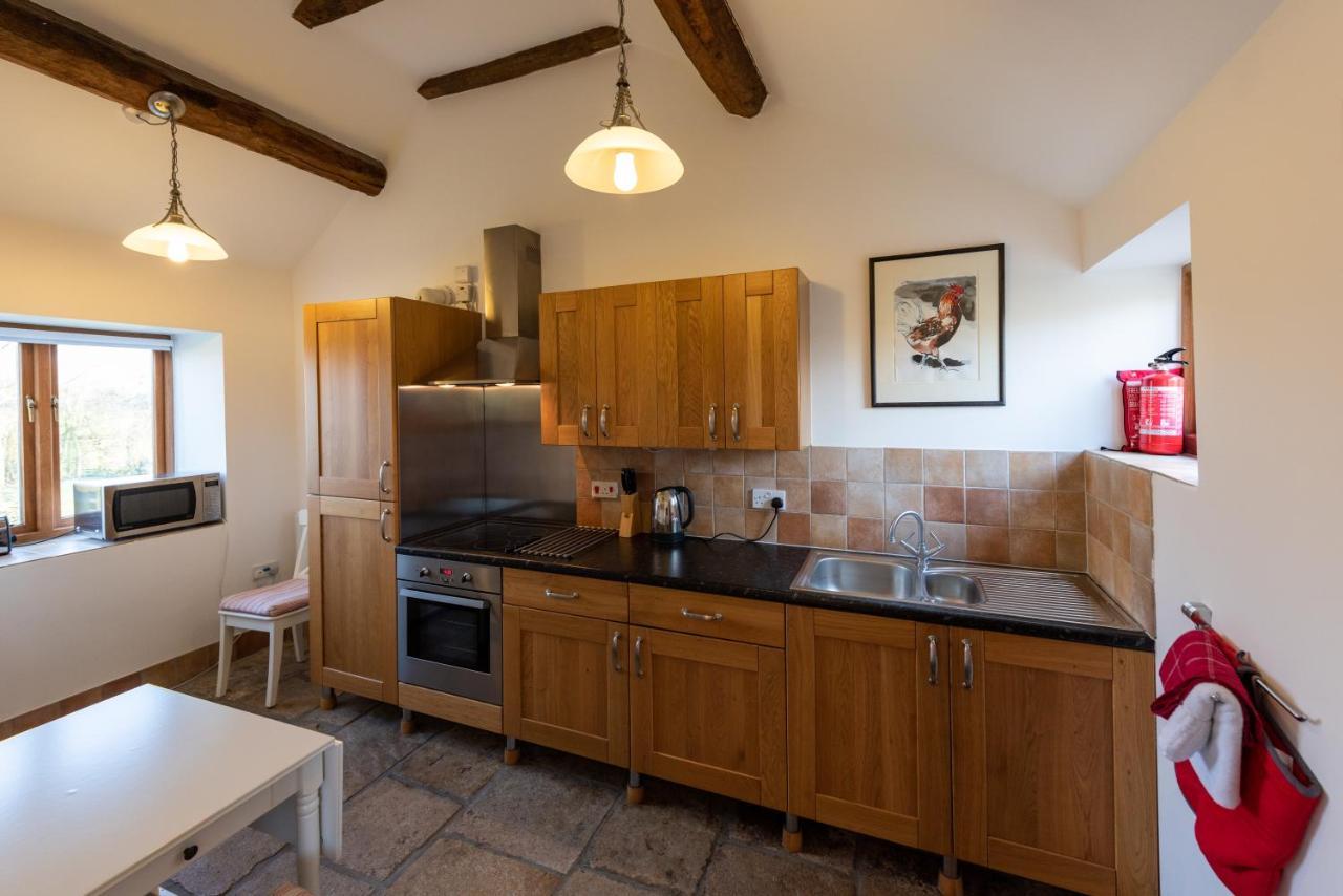 Whitley Coach House Villa Екстериор снимка