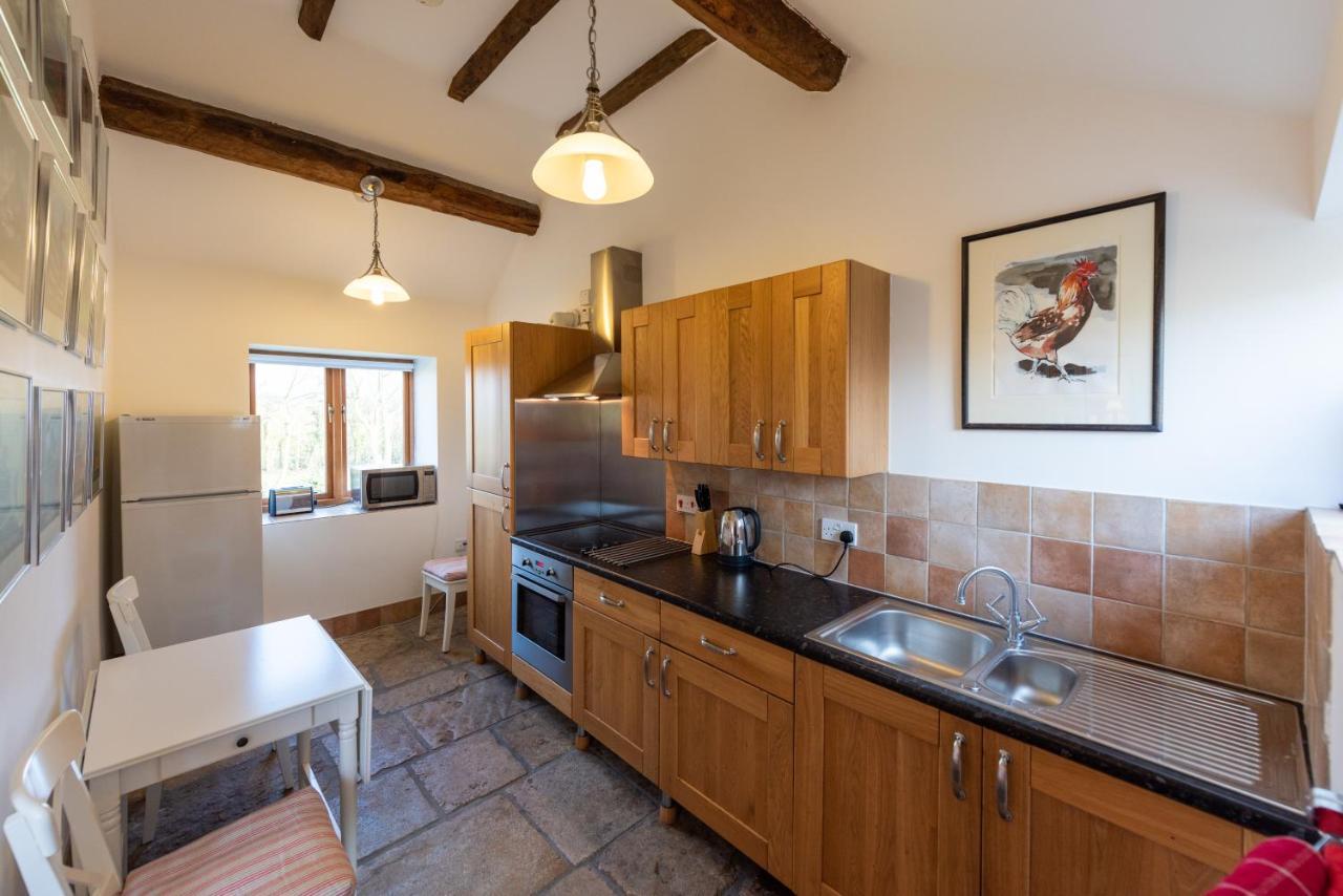 Whitley Coach House Villa Екстериор снимка
