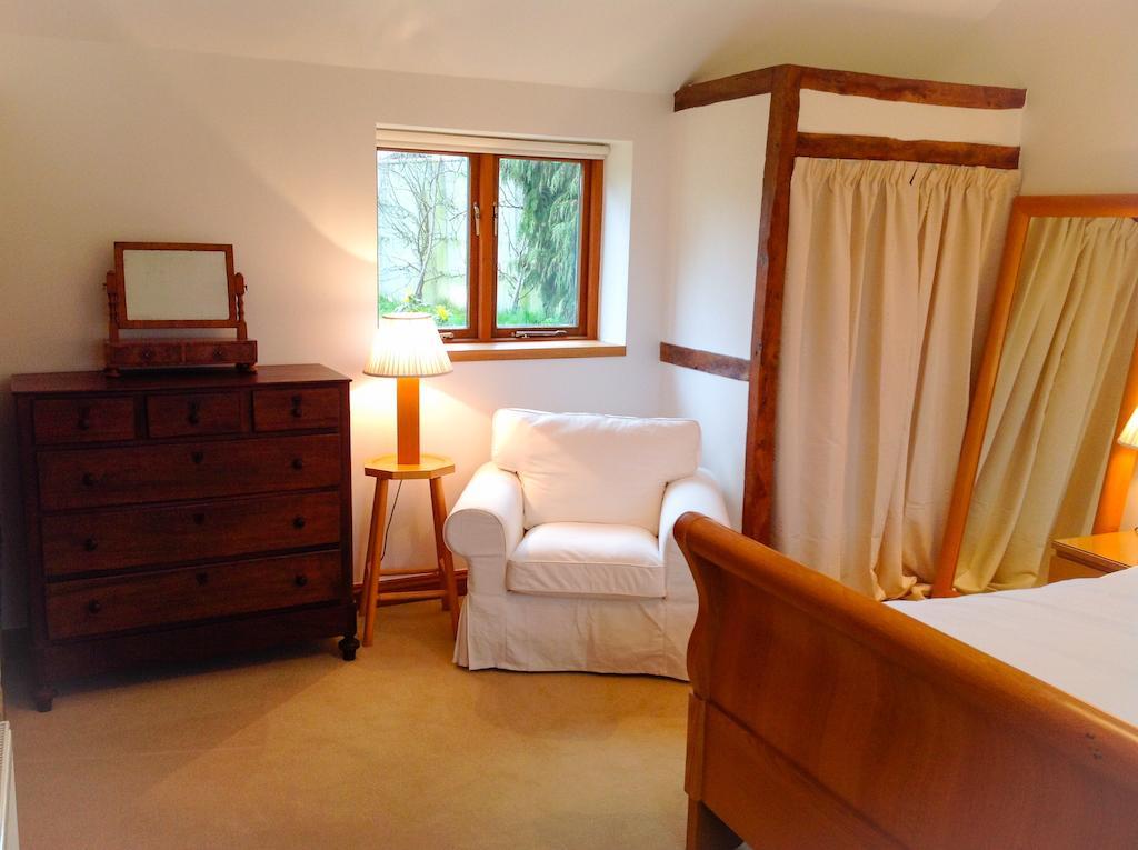 Whitley Coach House Villa Стая снимка