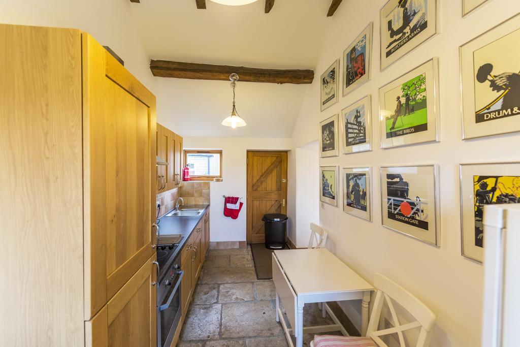 Whitley Coach House Villa Екстериор снимка